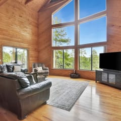 Secluded 5BR Cabin | Forest Views + Wildlife