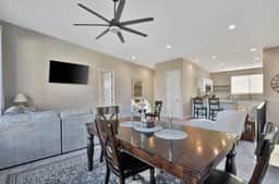 *New Listing!* Central to Everything!