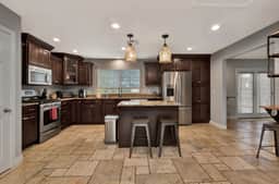 *Newly*Renovated*Walking distance to Downtown!