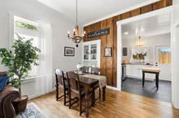 Historic Downtown Getaway! Close to everything.