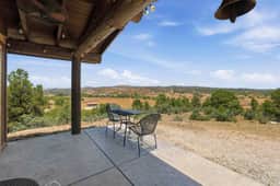 Charming rustic 1 bedroom cabin