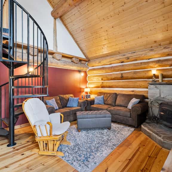 Cozy Prescott Log Cabin | Loft & Fenced Yard - Image 1