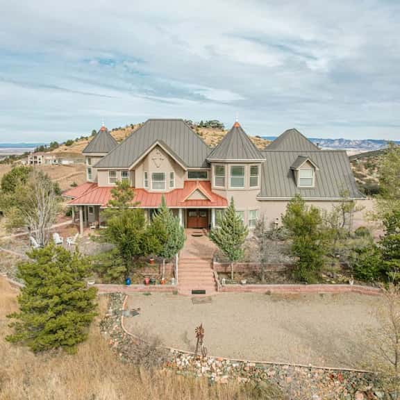 Mountain Views | Pool Table | Spacious 4BR - Image 1