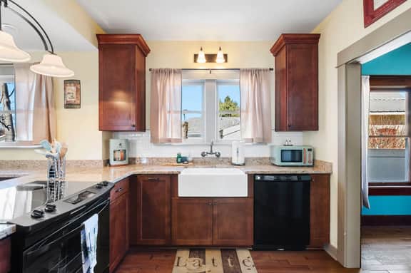  Historic Prescott Craftsman | Walk to Downtown | 3BR Retreat