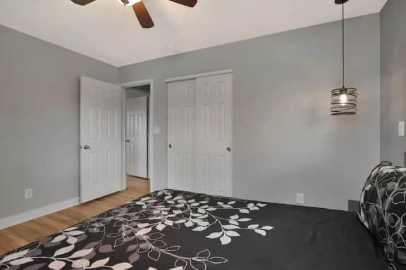 *Newly*Renovated*Walking distance to Downtown!
