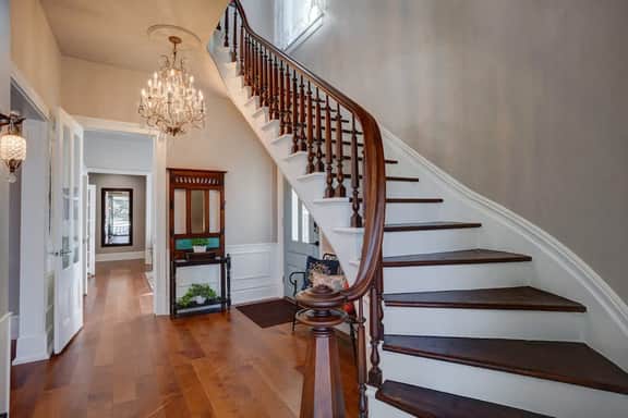 Beautifully Restored 1883 home! Walk to Square!
