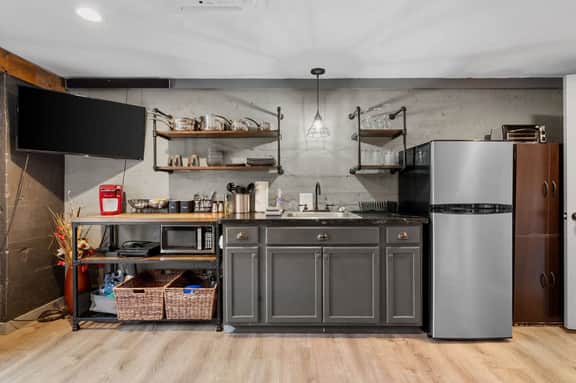Charming 1BR Retreat | Cozy + Unique Getaway