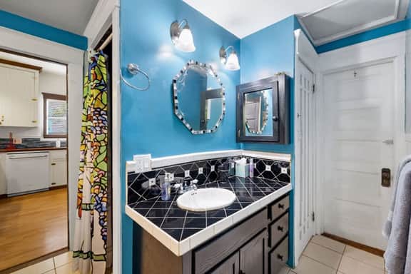 Charming 1919 build modern comfort near downtown