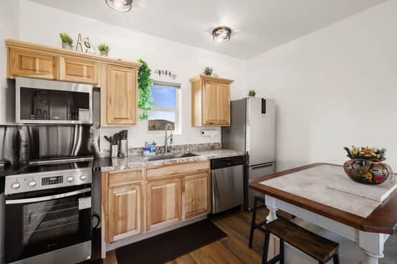 Cozy 1BR casita with full kitchen and great views.