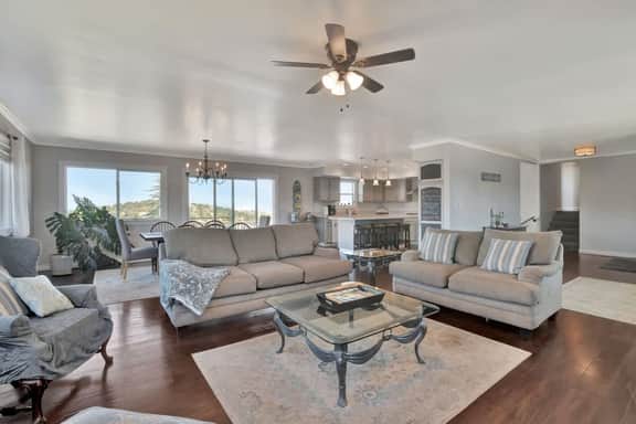 L*Large Home*Central Loc*Amazing Views!*Getaway*