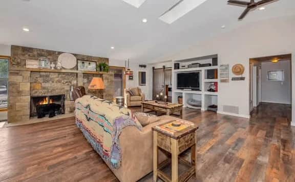 Western Ranch Retreat | Horses | Views & Deck - Image 2