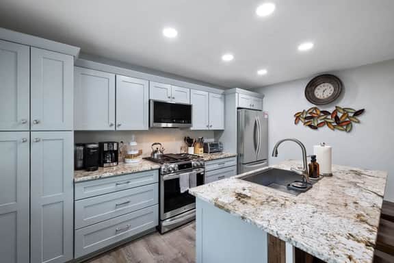 Pet-Friendly 2BR/2BA Getaway Near Whiskey Row