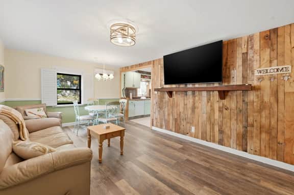 Cozy 2BR/2BA |Casita Danita!| Rustic Charm Vibes!